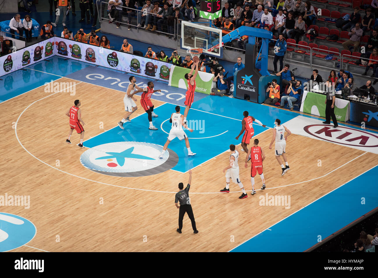 Vitoria, Espagne - Février 19, 2017 : certains joueurs de basket-ball en  action à l'espagnol Copa del Rey match final entre Valence et le Real  Madrid Photo Stock - Alamy