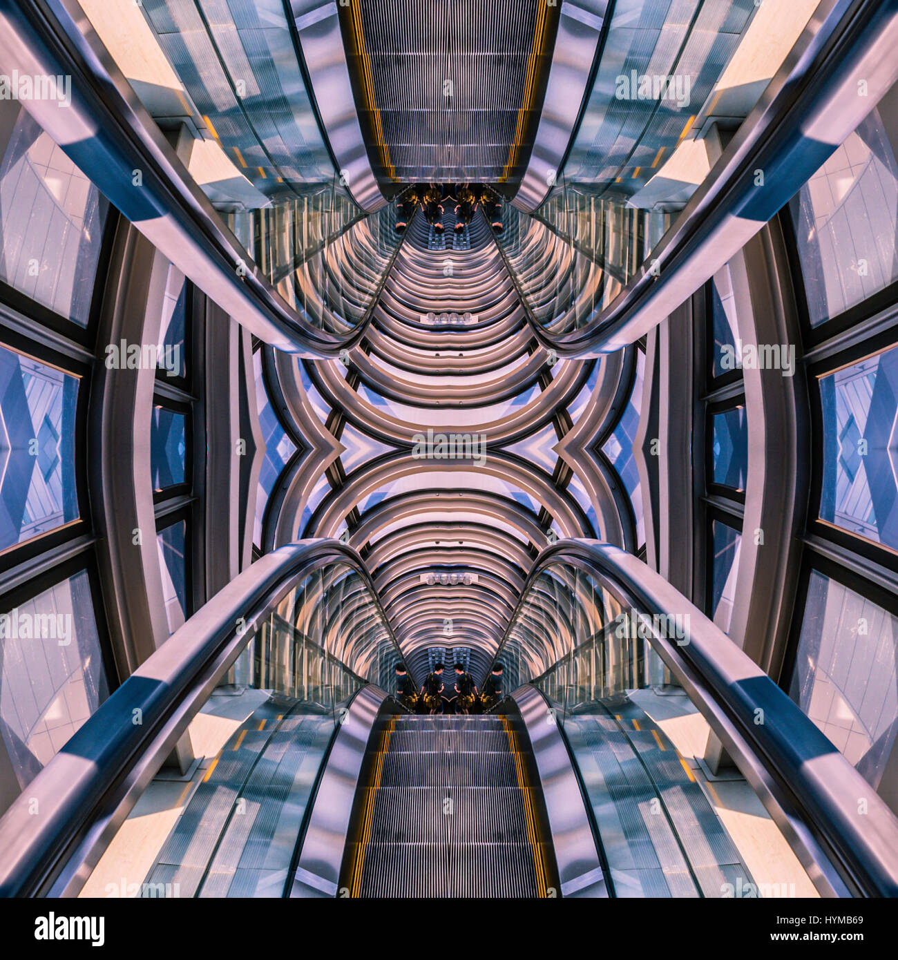 Image abstraite d'escalator à ciel Umeda, à Osaka, au Japon. Banque D'Images