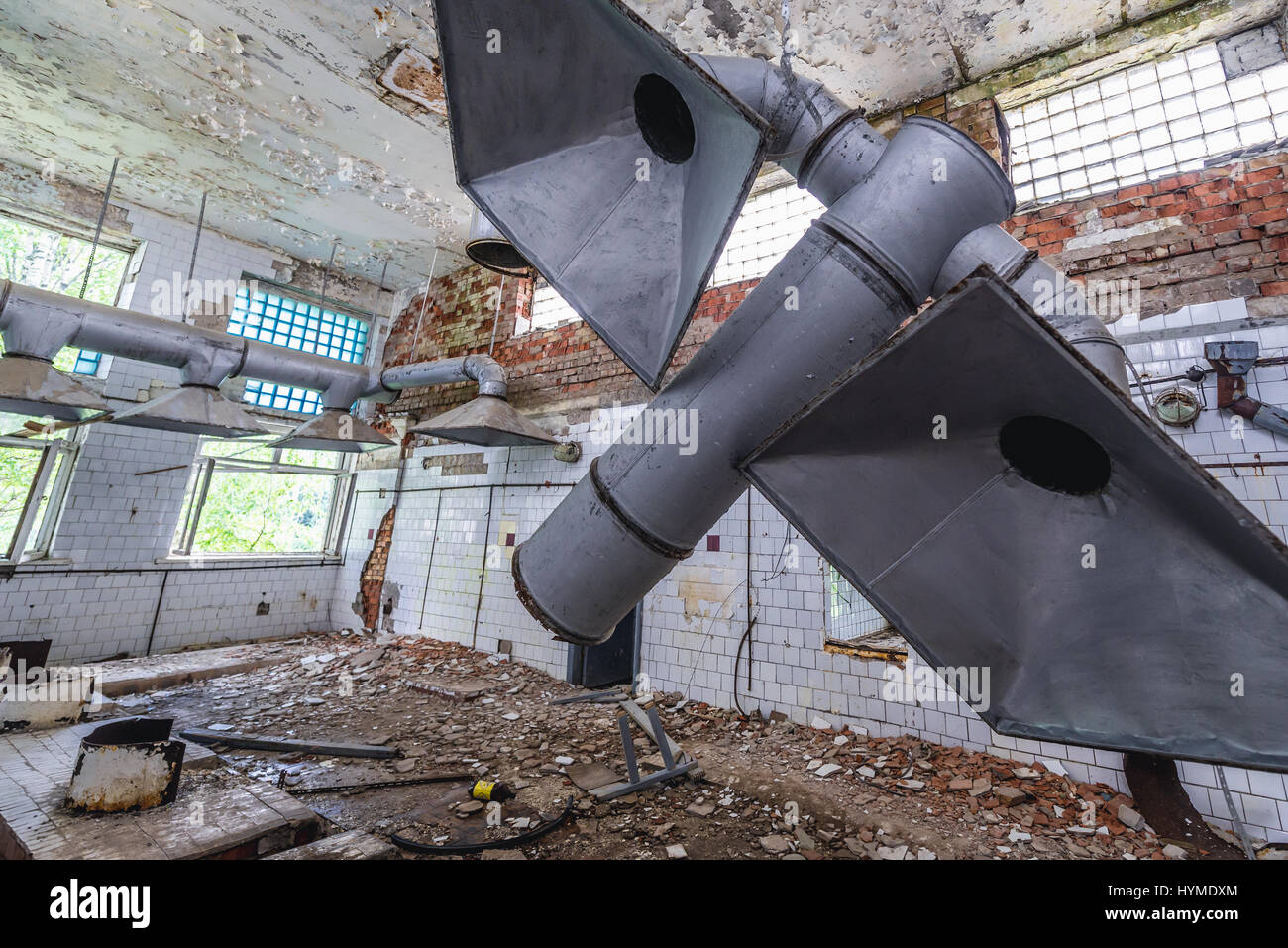 Cuisine de cantine de Skrunda-1 Ghost Town, ancien site de la station radar de Dnepr soviétique de la guerre froide, près de la ville de Skrunda en Lettonie Banque D'Images