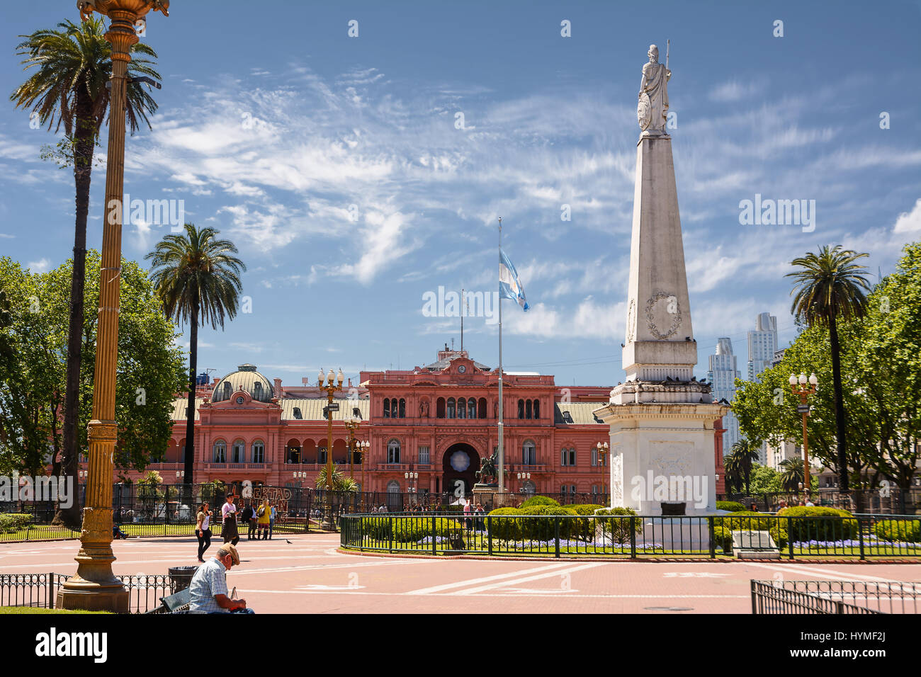 Buenos Aires, Argentine - 30 octobre 2016 : Casa Rosada en place de Mai à Buenos Aires avec l'dans une journée ensoleillée. Banque D'Images
