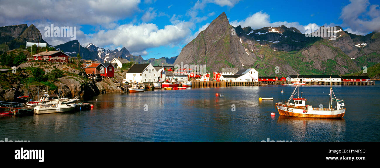 Reine village de pêcheurs, de Hamnoy, Moskenes, îles Lofoten, Norvège Banque D'Images