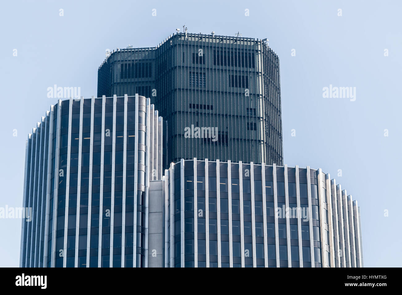 Tower 42 (auparavant la NatWest Tower) à Old Broad Street, City of London, l'un des deux quartiers financiers de la capitale anglaise. Banque D'Images