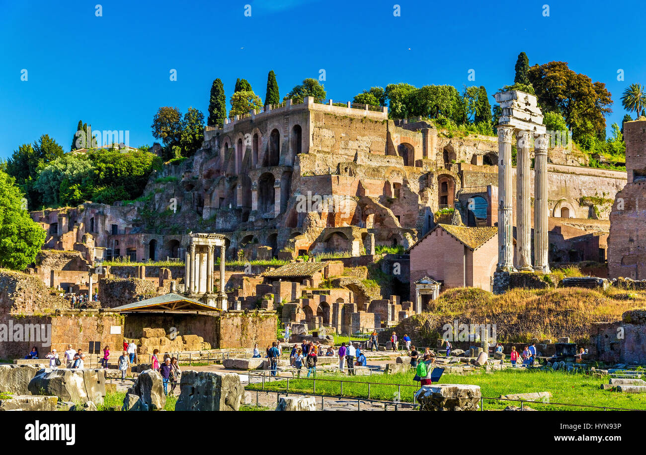 Vue de la Domus Tiberiana dans le Forum Romain - Italie Banque D'Images