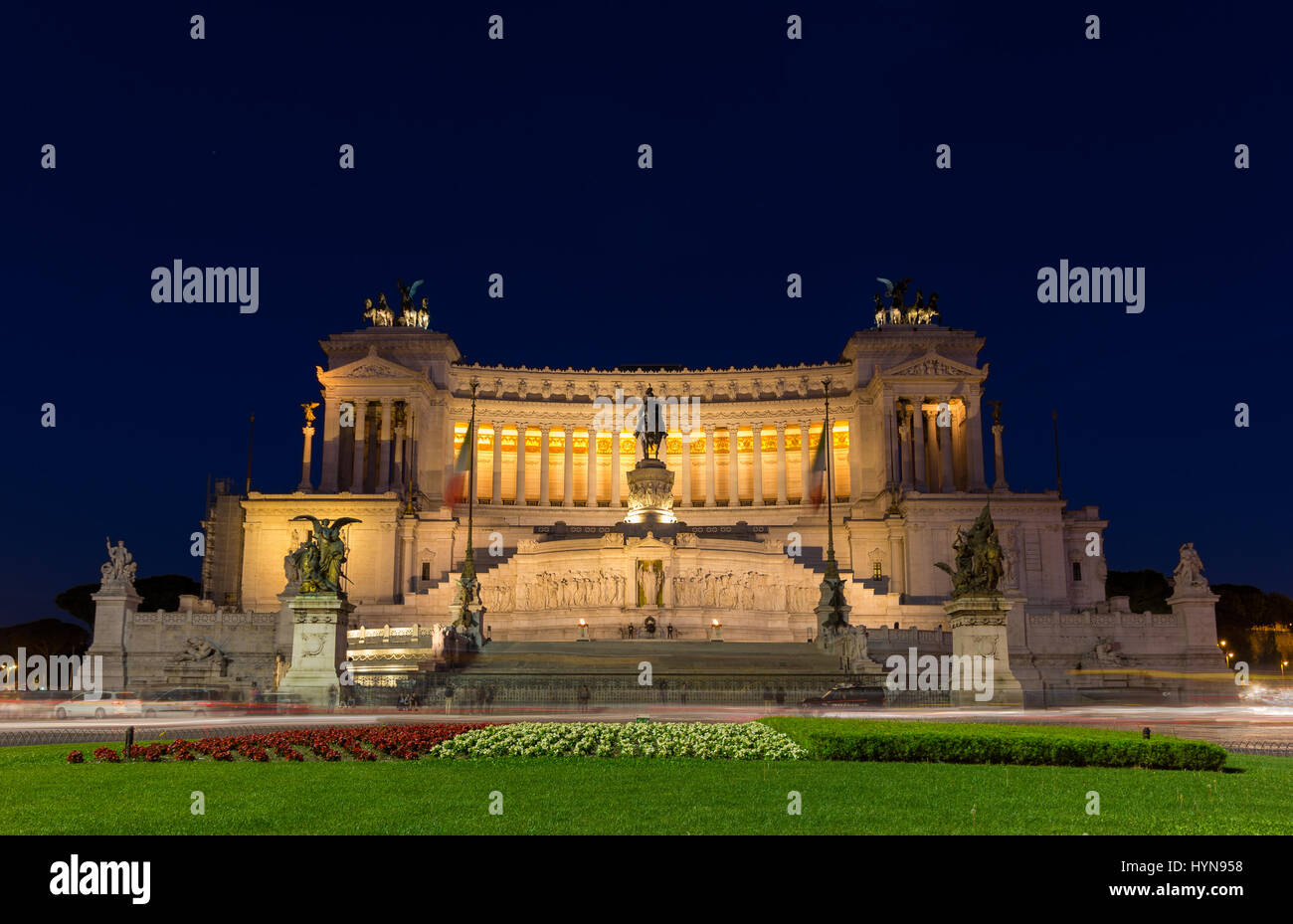 Altare della Patria par nuit - Rome, Italie Banque D'Images