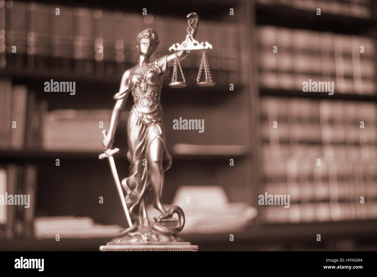 Law Offices d'avocats statue juridique aveugle grecque déesse Thémis statuette en métal couleur