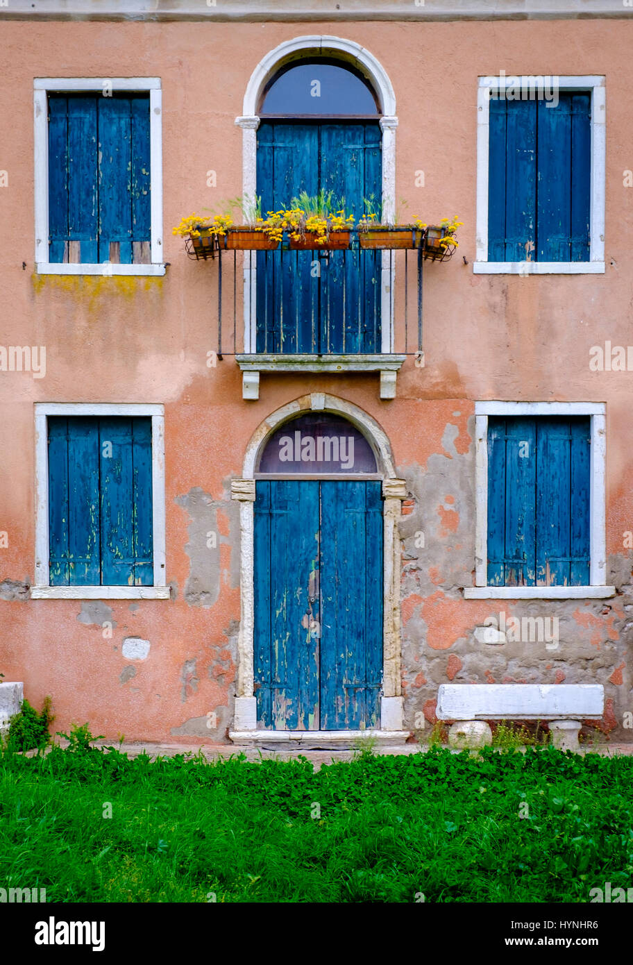 Venise, Italie - CIRCA MAI 2015 : façade typiquement à Torcello, Venise. Banque D'Images