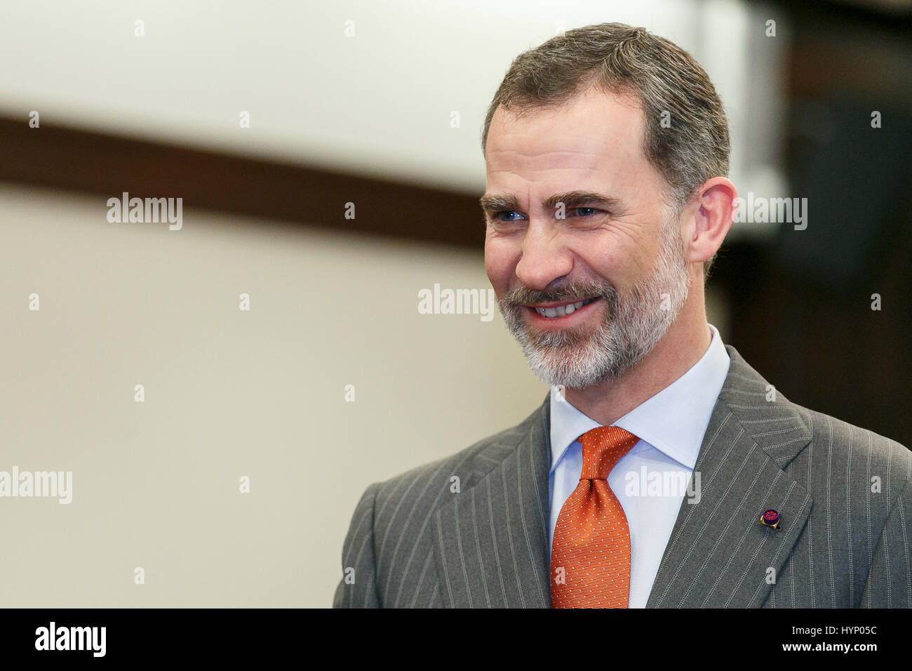 Tokyo, Japon. 06 avril 2017. Roi d'Espagne Felipe VI accueille des représentants japonais qui font la promotion de la langue et la culture espagnoles le 6 avril 2017, Tokyo, Japon. Le roi et son épouse, la Reine Letitia, rencontrera le Premier ministre japonais Shinzo Abe ce soir dans le cadre de leur visite de 4 jours. Credit : Rodrigo Reyes Marin/AFLO/Alamy Live News Banque D'Images