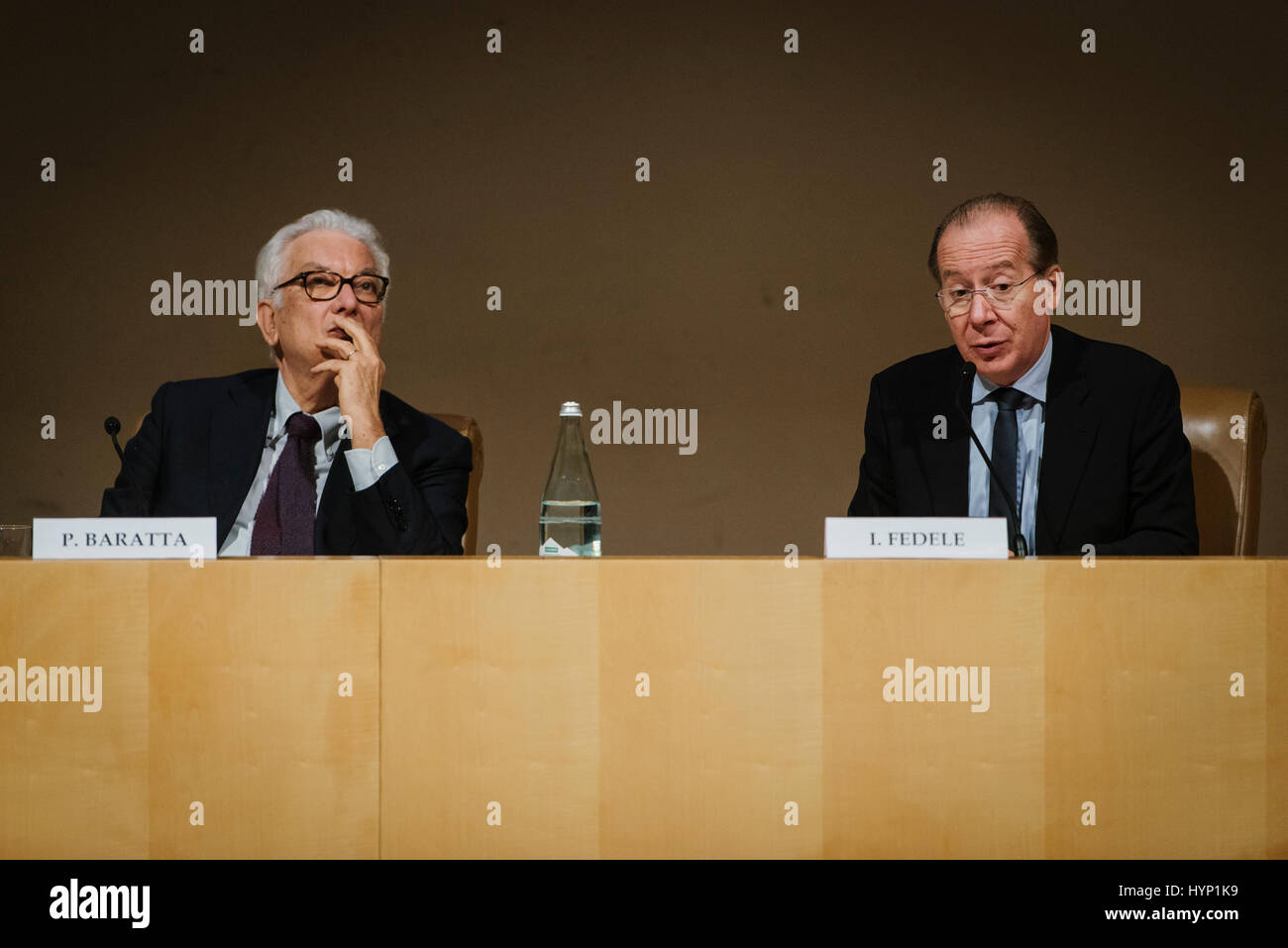 Rome, Italie. 06 avr, 2017. Ivan Fedele parle au cours de la conférence de présentation de la danse, théâtre et musique de la Biennale de Venise 2017 à l'Auditorium de l'Ara Pacis à Rome, Italie. Credit : Jacopo Landi/éveil/Alamy Live News Banque D'Images