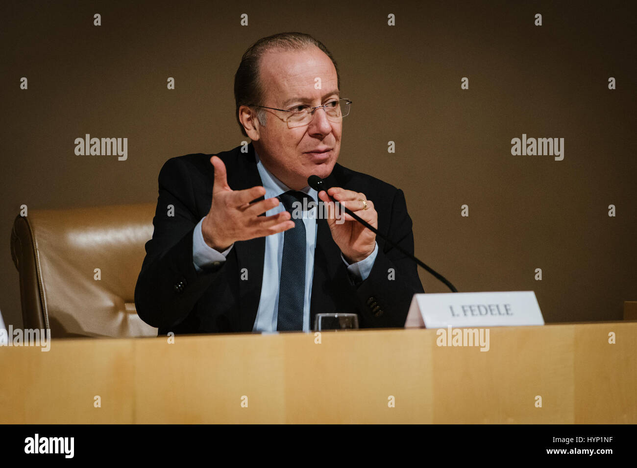 Rome, Italie. 06 avr, 2017. Ivan Fedele parle au cours de la conférence de présentation de la danse, théâtre et musique de la Biennale de Venise 2017 à l'Auditorium de l'Ara Pacis à Rome, Italie. Credit : Jacopo Landi/éveil/Alamy Live News Banque D'Images