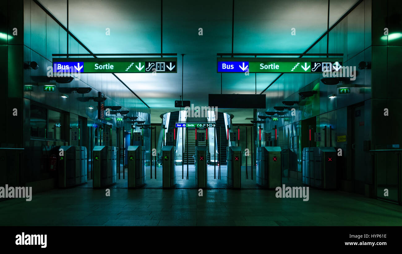 Métro vide à Marseille Banque D'Images