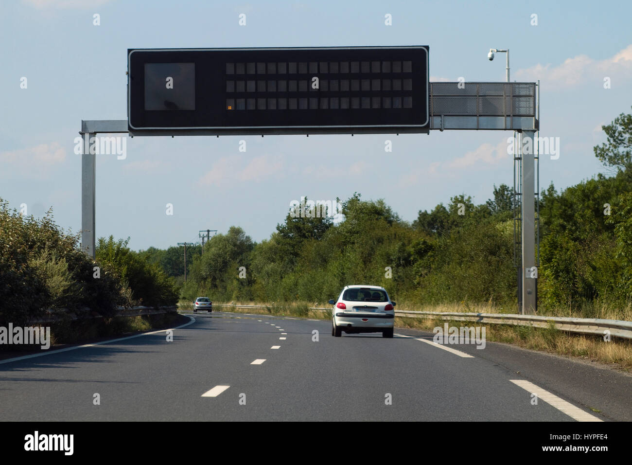 Panneau Lumineux Sur Une Autoroute Banque De Photographies Et D images panneau-lumineux-sur-une-autoroute-banque-de-photographies-et-d-images