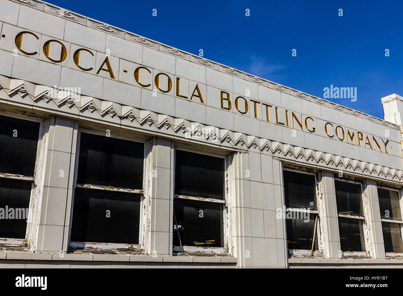 Indianapolis - Circa Octobre 2016 : l'ancienne usine d'embouteillage de Coca-Cola à l'art déco. L'ouverture de l'usine de coke en 1931 VI Banque D'Images