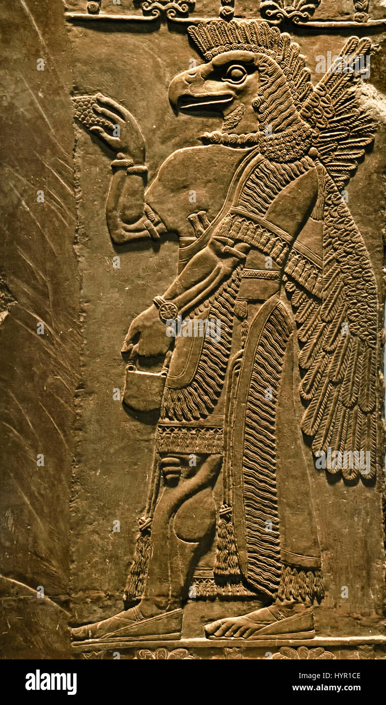 Eagle dirigé esprit protecteur du Temple de Ninurta ( et l'akkadien dieu sumérien de la loi, scribes, l'agriculture et de la chasse. Il était adoré en Babylonie et l'Assyrie et de Lagash.) Palais Royal d'Assurnazirpal II Nimrud 883-859 av. J.-C. en Mésopotamie Iraq Kalhu Assyrie Banque D'Images