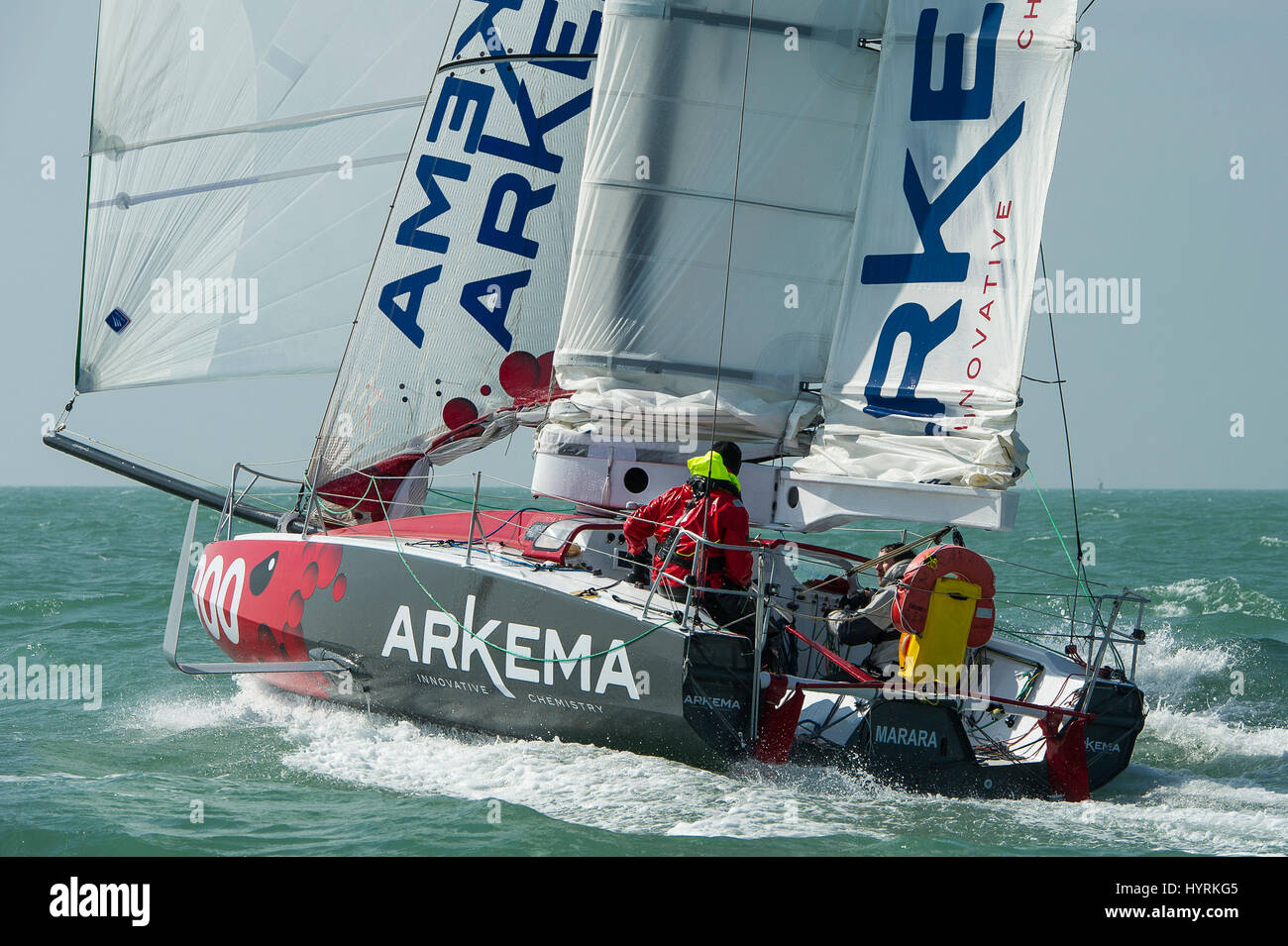 La formation à La Rochelle pour mini 650 "foiler Arkema 3', conçu par Romaric Neyhousser, construit par Lalou Multi et skippé par Quentin Vlamynck. Banque D'Images