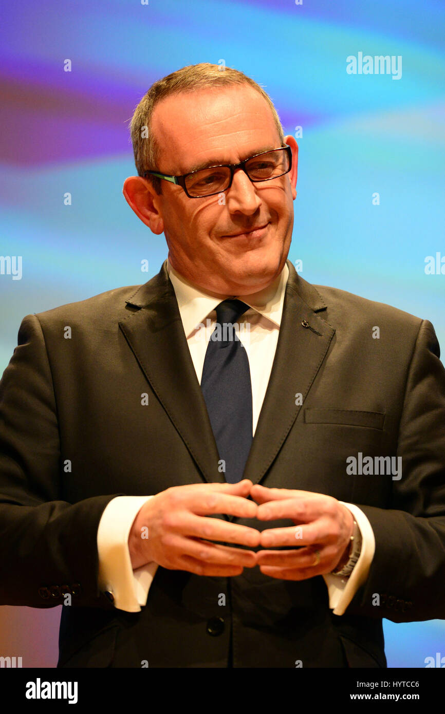 Stewart Hosie MP après avoir été annoncé comme le nouveau Leader depute du parti national écossais à la conférence annuelle du parti à Perth Banque D'Images Stewart Hosie MP après avoir été annoncé comme le nouveau Leader depute du parti national écossais à la conférence annuelle du parti à Perth Banque D'Images