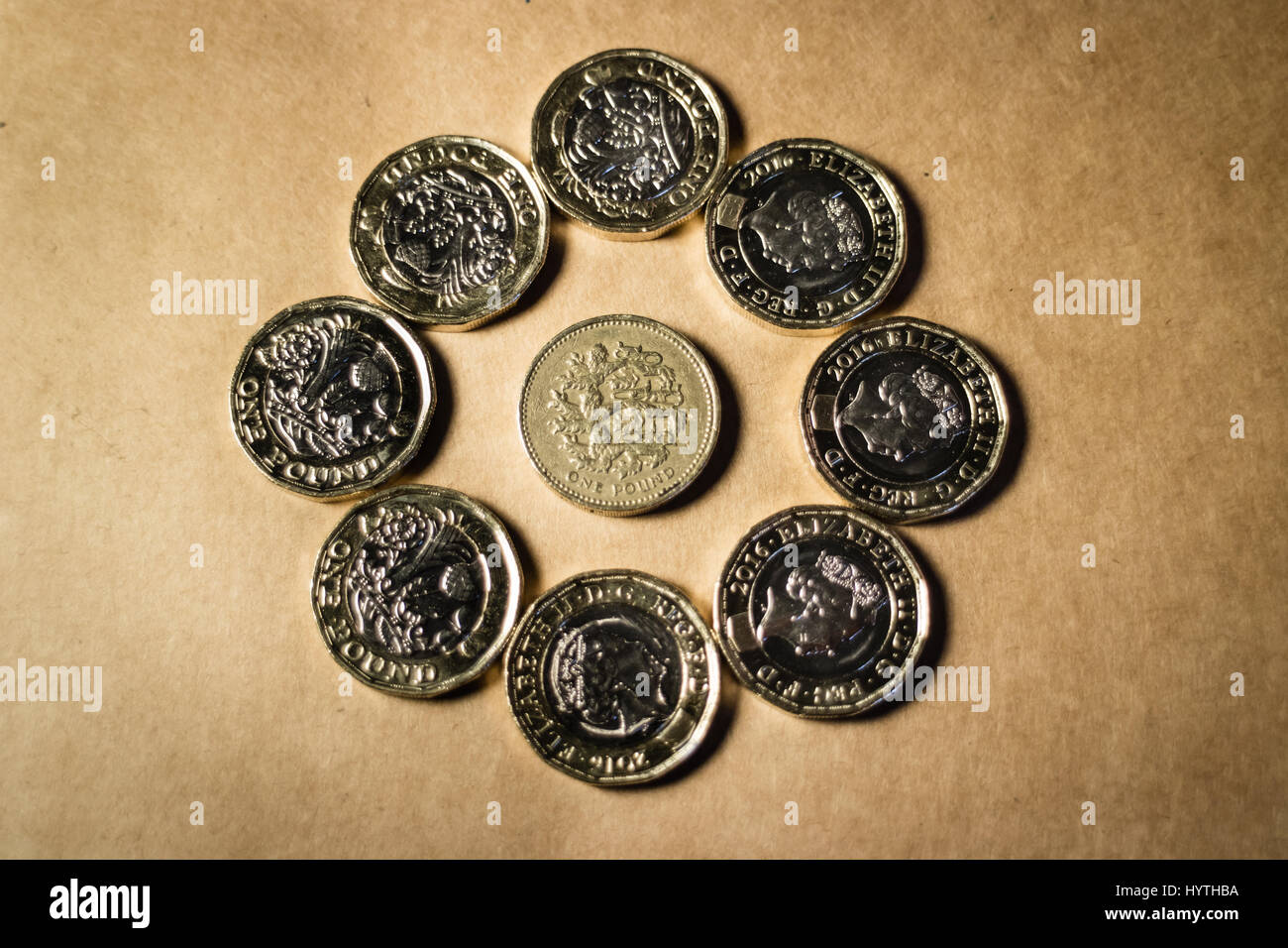 Nouveaux et anciens une livre britannique de monnaie. Banque D'Images