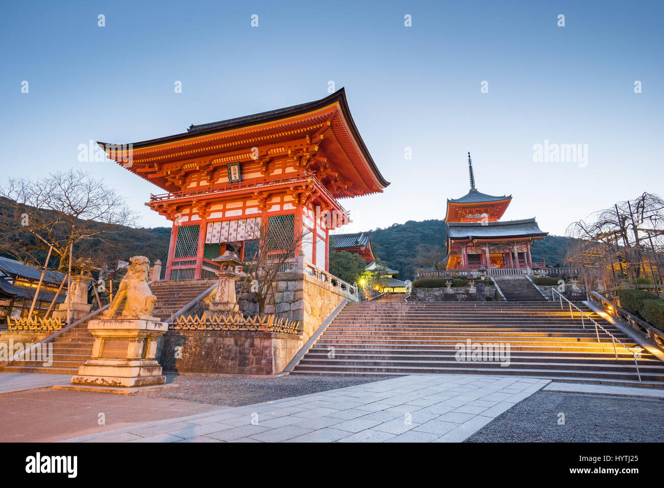 Kyoto, Japon - 31 décembre 2015 : matin à Kyoto avec Temple Kiyomizu dera au Japon Banque D'Images