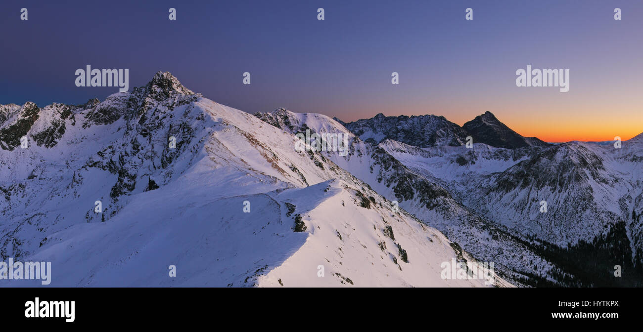 Nuit d'hiver à la montagne Tatras - Banque D'Images