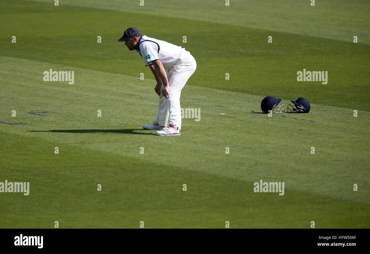 Le Warwickshire Jonathan Trott durant la première journée de l'Championnat de cricket du comté de Specsavers, Division One match à l'ovale, Londres. Banque D'Images