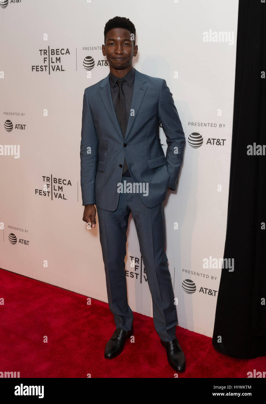 New York, États-Unis. Apr 26, 2017. New York, NY USA - Le 26 avril 2017 : Mamoudou Athie assiste à la première mondiale à la CCMB Cercle pendant 2017 Tribeca Film Festival Crédit : lev radin/Alamy Live News Banque D'Images