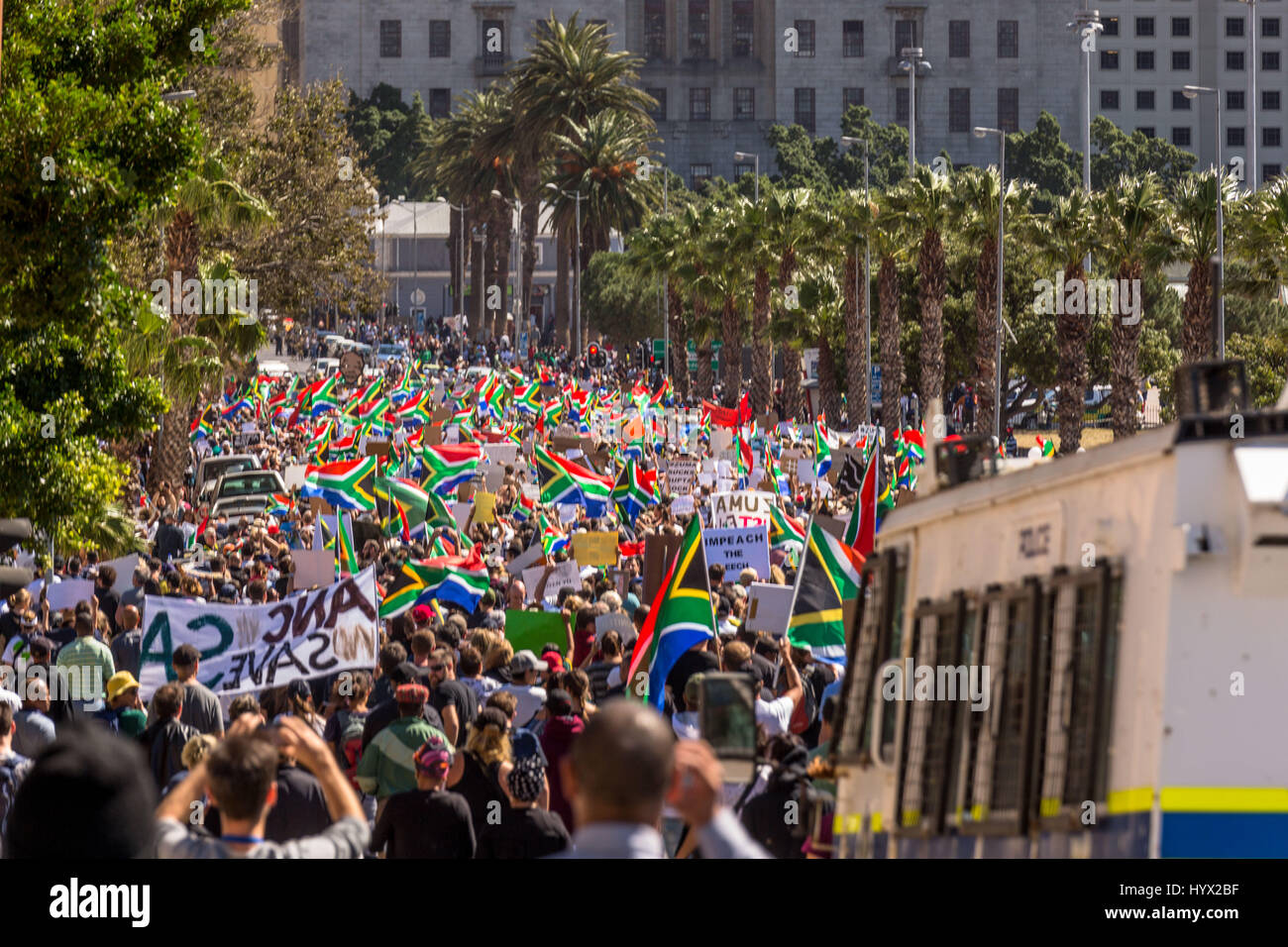 Cape Town, Afrique du Sud, 7 avril 2017, manifestation publique mars au Parlement pour le Président Zuma à l'étape vers le bas, le Crédit : Mo Bassa/Alamy Live News Banque D'Images