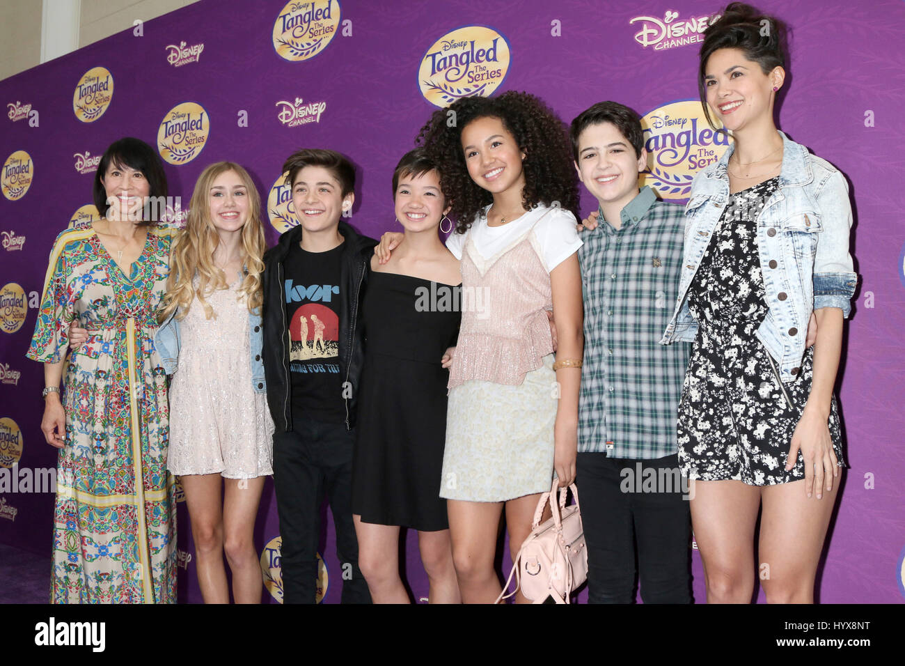 Beverly Hills, CA, USA. 4e Mar, 2017. LOS ANGELES - Oct 4 : Lauren Tom, Emily Skinner, Asher Angel, Peyton Elizabeth Lee, Sofia Wylie, Joshua Rush, Lilan à Bowden le ''emmêlé avant jamais après'' Le dépistage à Paley Center for Media, le 4 mars 2017 à Beverly Hills, CA : Crédit Kathy Hutchins/via Zuma Zuma/fil Wire/Alamy Live News Banque D'Images