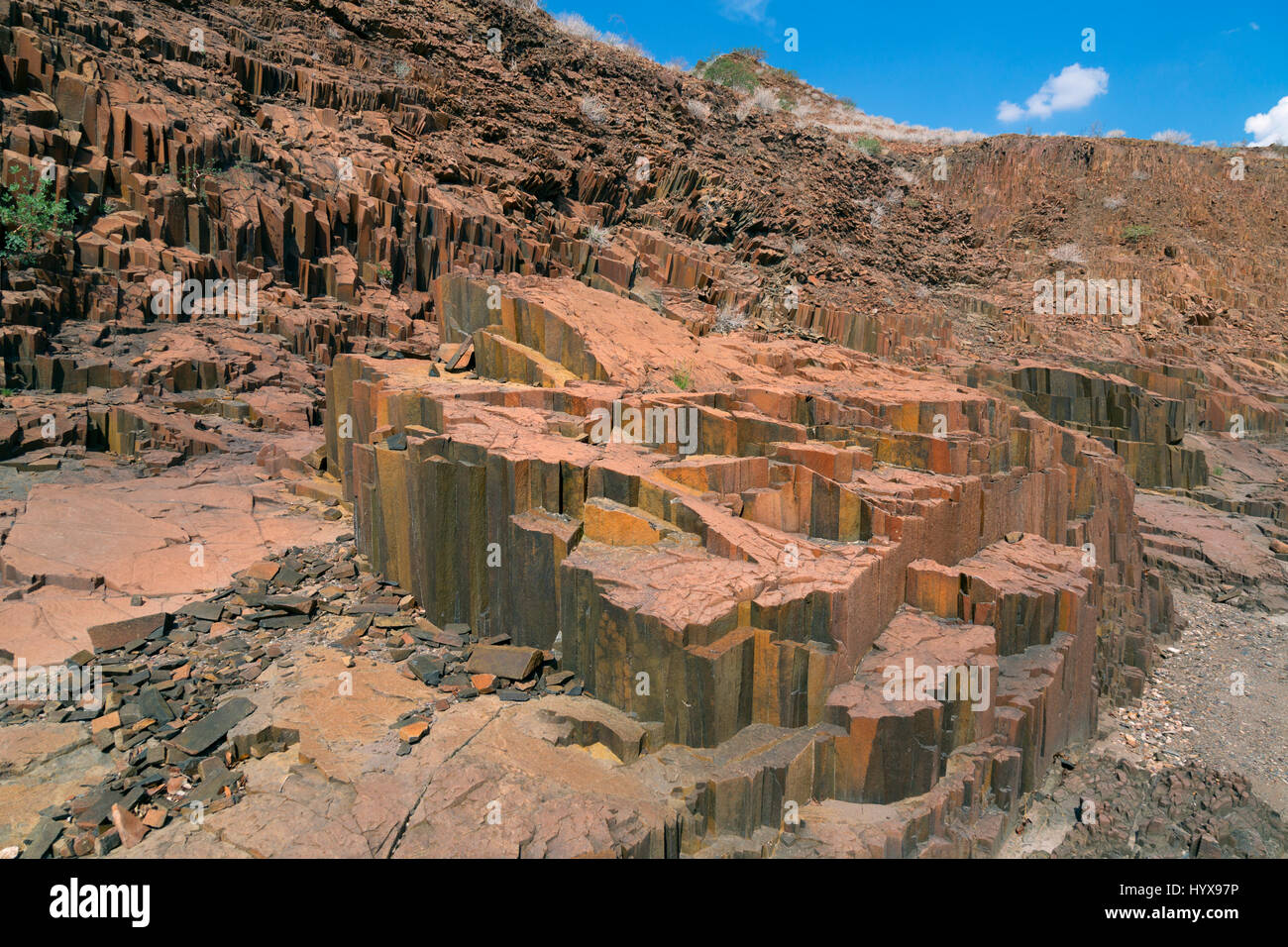 Les colonnes de basalte à Twyfelfontein, Damaraland, Namibie Banque D'Images