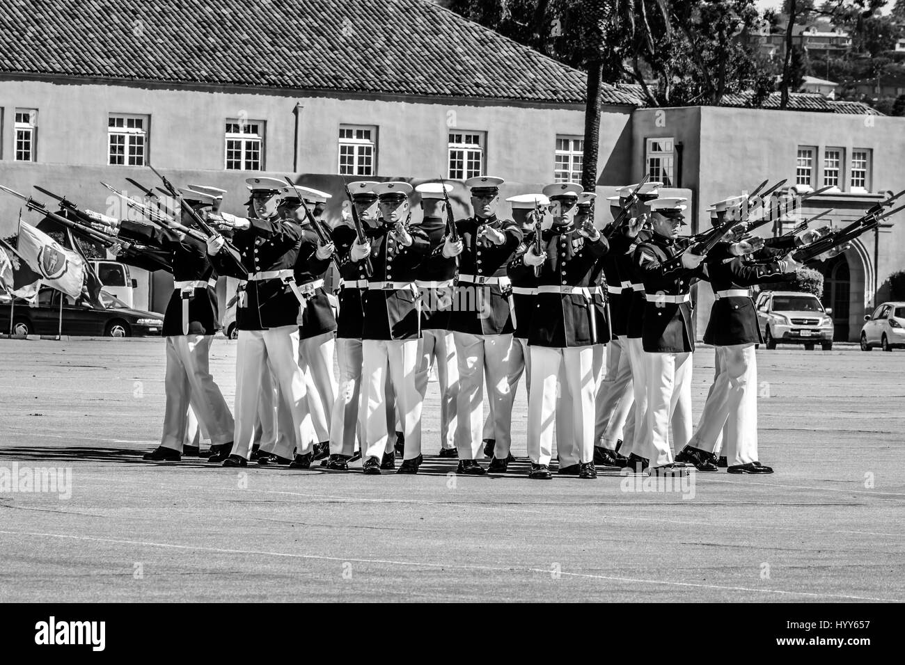 - Bataille silencieuse de détachement couleur Marine Barracks, Washington, D.C., l'exécution au Marine Corps Recruter Depot à San Diego, CA Banque D'Images