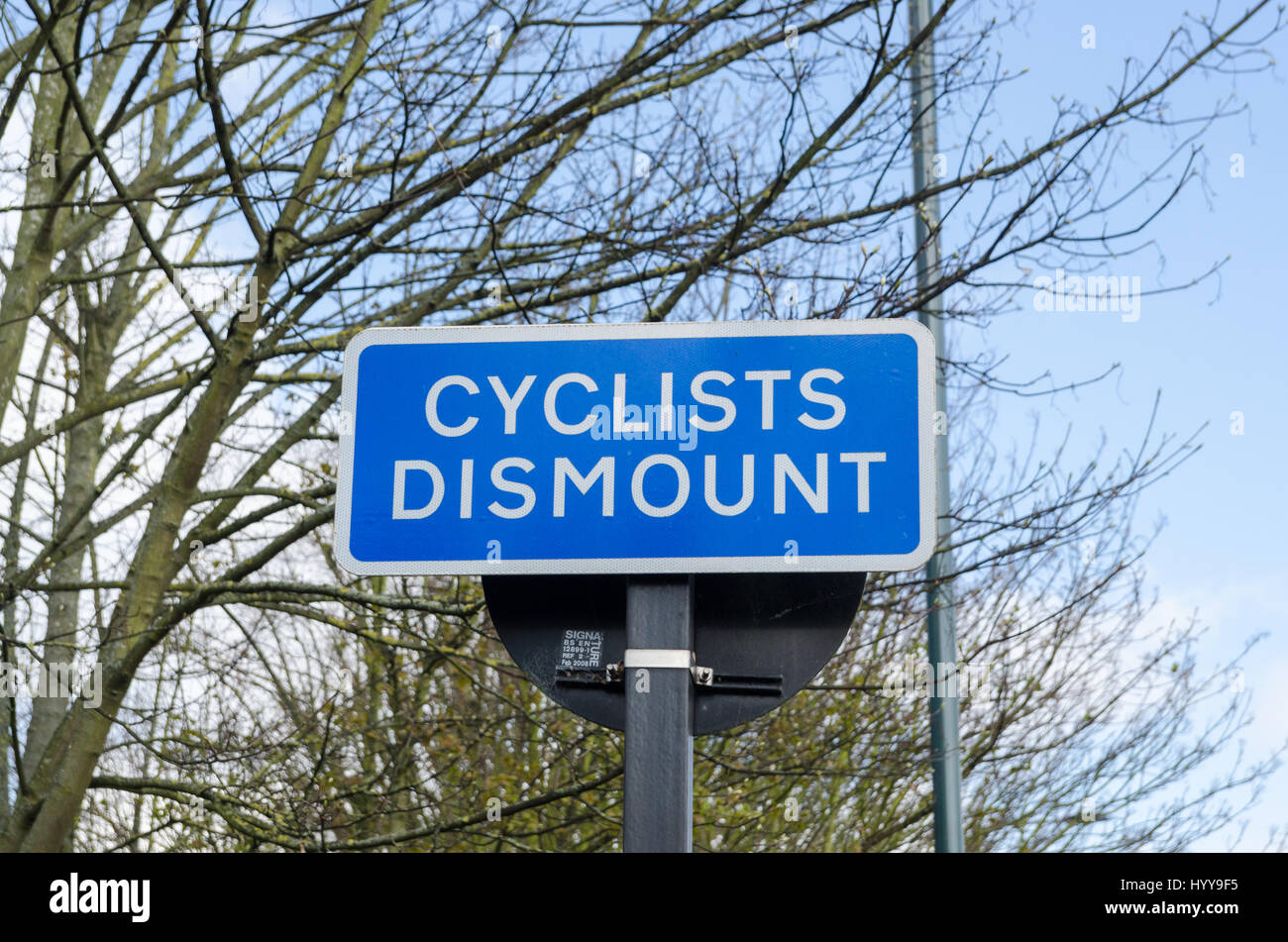 Blue fin de cycle route sign Banque D'Images