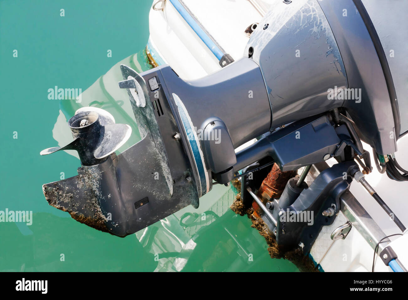 Utilisé dans un moteur hors-bord bateau en fibre de verre Banque D'Images
