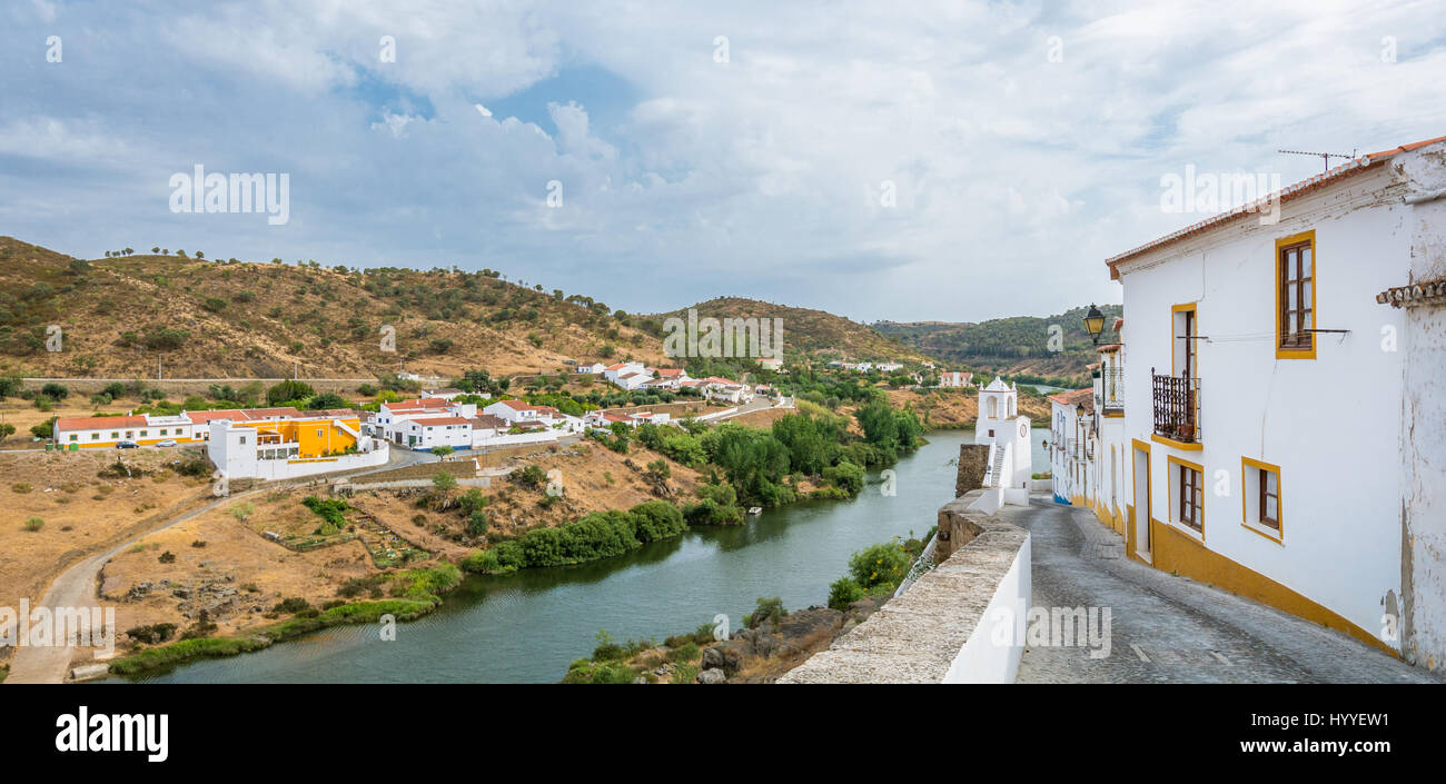 Vue panoramique à Mertola, district de Beja, Portugal Banque D'Images