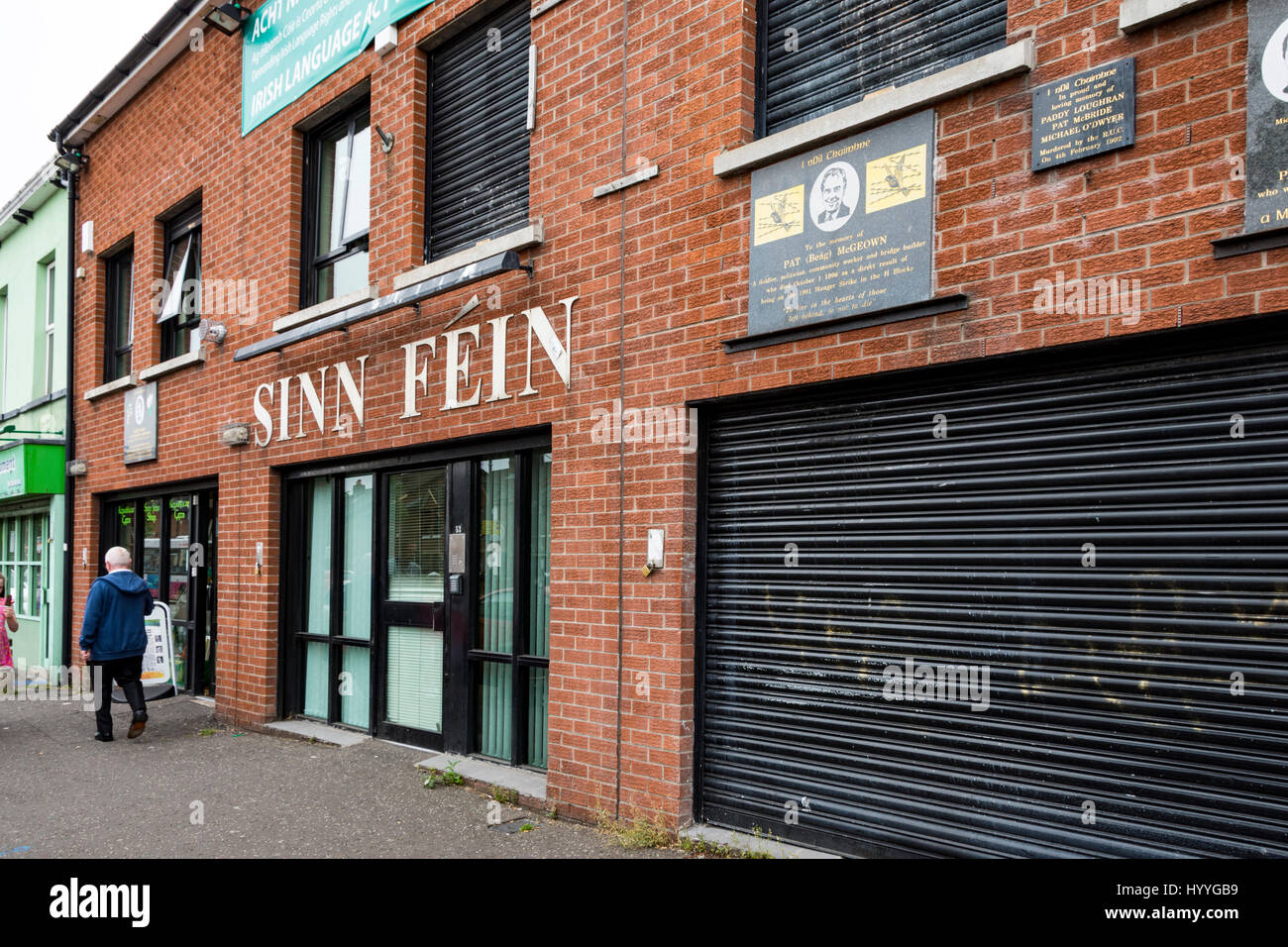 Le Sinn Féin bureau sur la Falls Road, Belfast, County Antrim, Northern Ireland, UK Banque D'Images