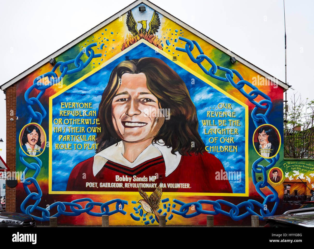 Photo murale représentant Bobby Sands, sur le côté de l'office de Sinn Féin, Falls Road, Belfast, County Antrim, Northern Ireland, UK Banque D'Images