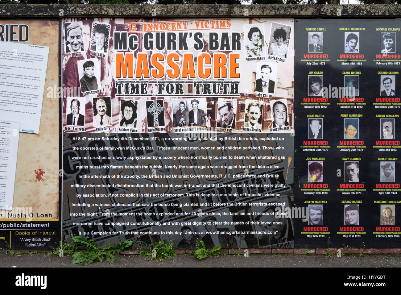 Fresque commémorant le McGurk's Bar massacre, Beechmount Avenue, Belfast, County Antrim, Northern Ireland, UK Banque D'Images