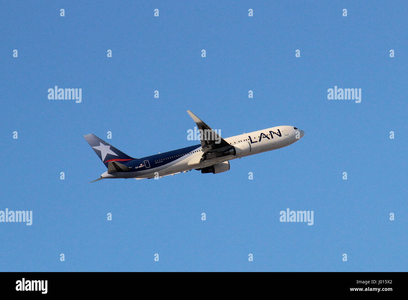 Compagnies aériennes LATAM Chili Boeing 767-300 CC-BDA Banque D'Images
