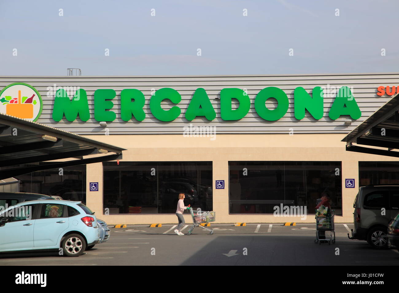 Mercadona supermarket Banque de photographies et d’images à haute résolution Alamy