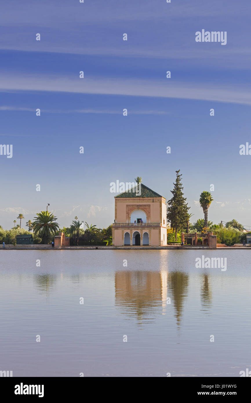 Jardins de la menara maroc Banque de photographies et d’images à haute ...