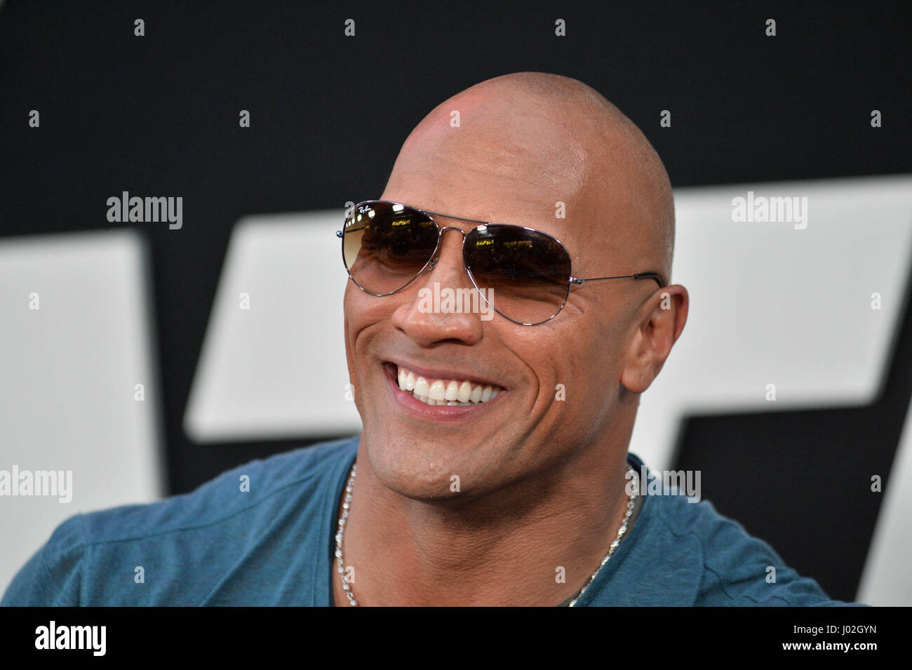 New York, USA. 8 avril, 2017. Dwayne Johnson participe à 'Le sort de la Furious' New York Premiere au Radio City Music Hall le 8 avril 2017 à New York. crédit : Erik Pendzich Crédit : Erik Pendzich/Alamy Live News Banque D'Images