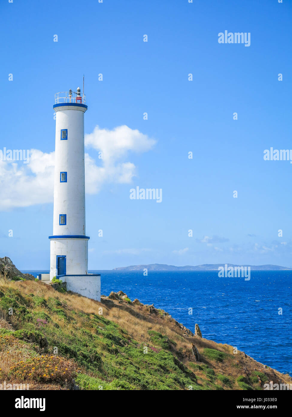 Le phare de Cabo Accueil près de Cangas, Pontevedra, Galice Banque D'Images