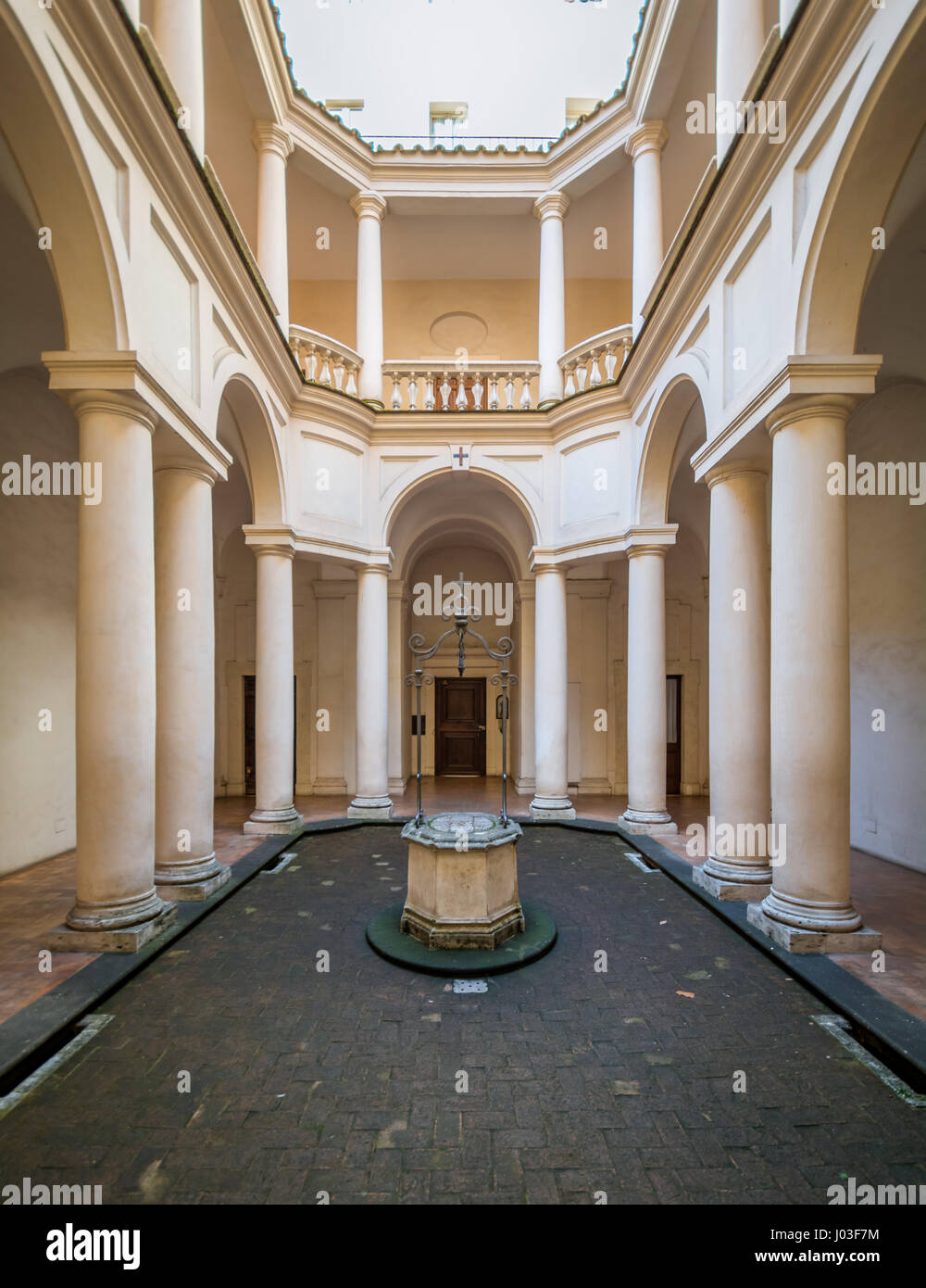 Cloître de San Carlo alle Quattro Fontane (église Saint Charles près du quatre fontaines), l'œuvre de Borromini, Rome Banque D'Images