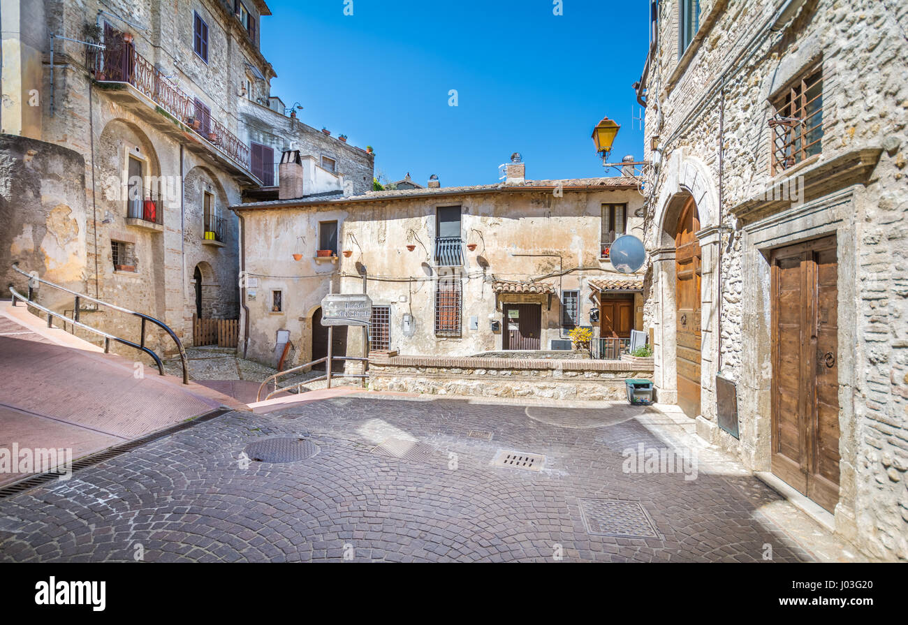 Vue panoramique à Toffia, Rieti, Latium, Italie Province Banque D'Images