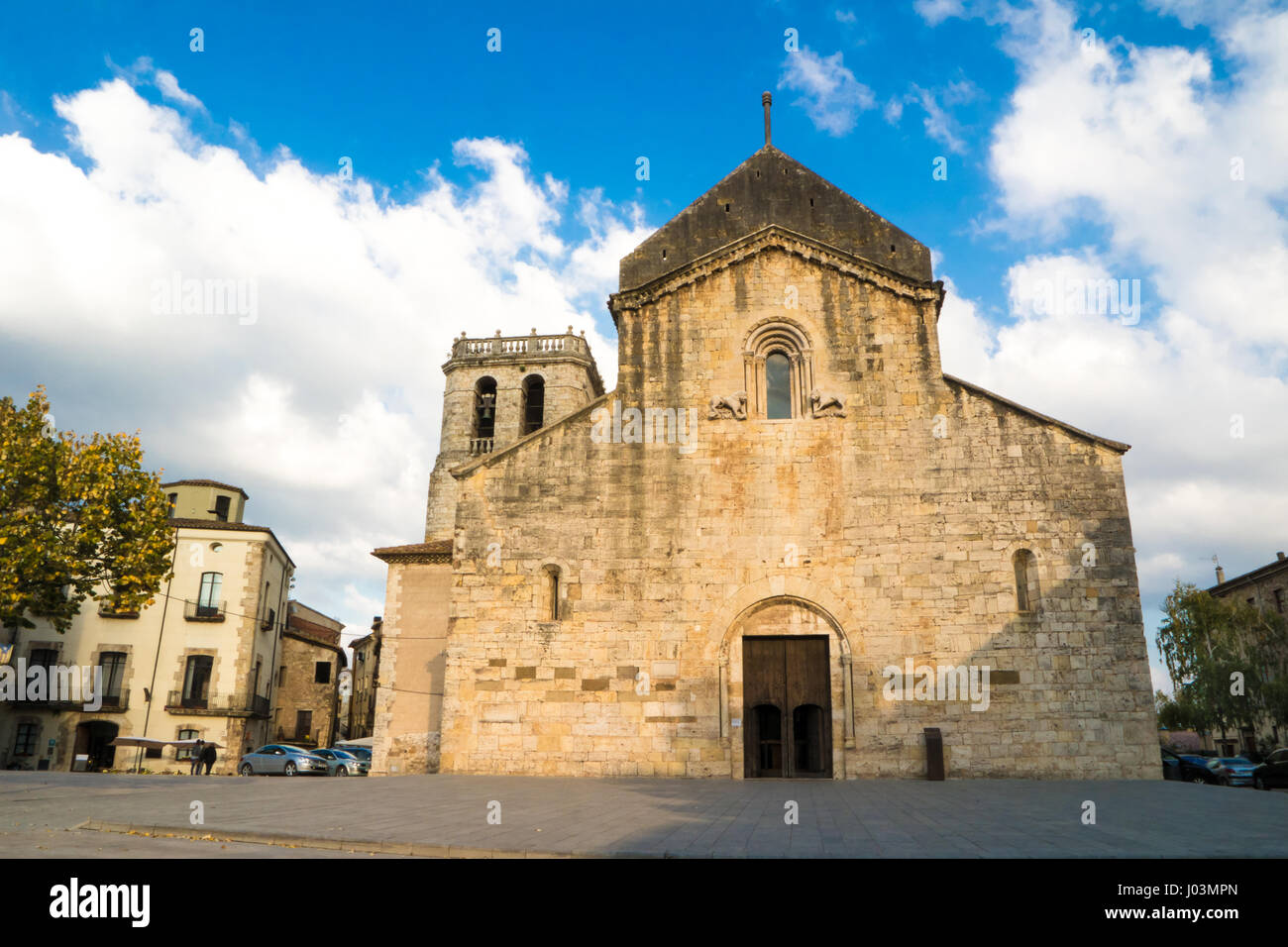 Église du Monastère Saint Pierre de Besalu, la Garrotxa, en Catalogne, Espagne Banque D'Images