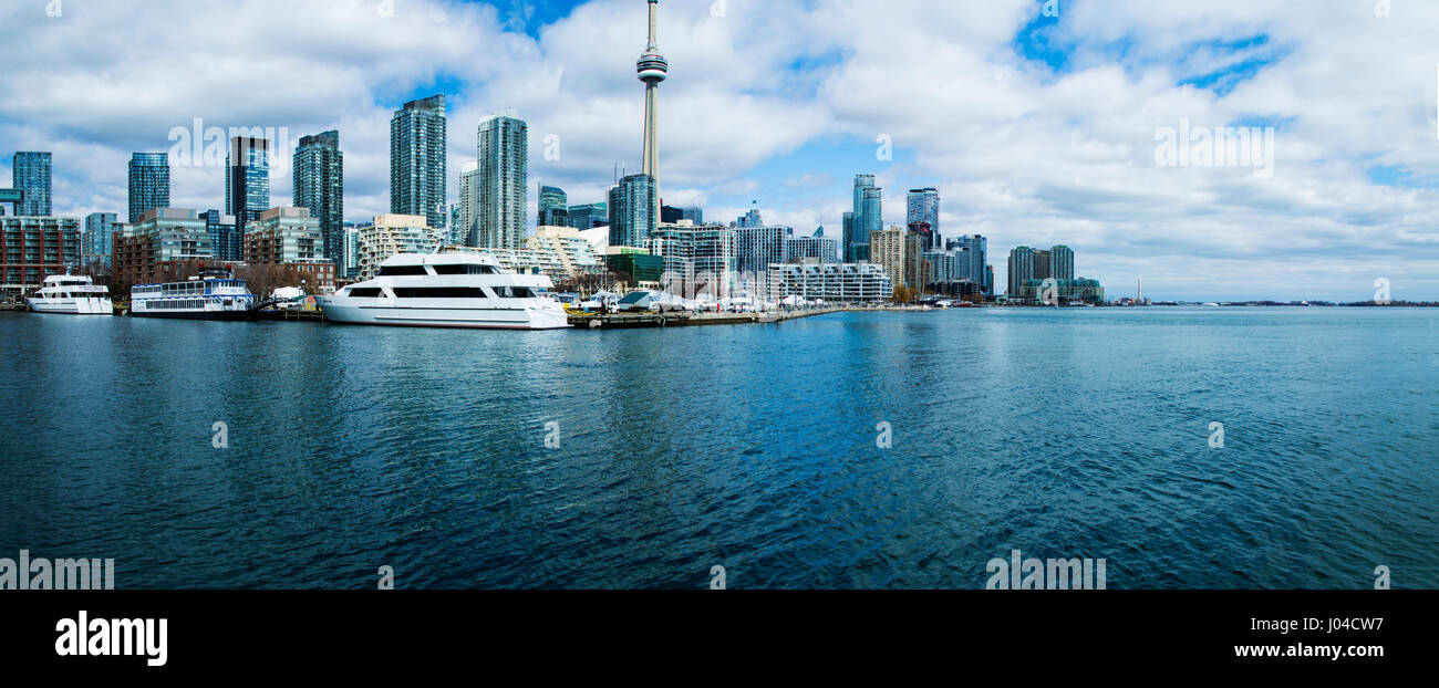 Port de plaisance avec Ville de Toronto. Vue panoramique Banque D'Images