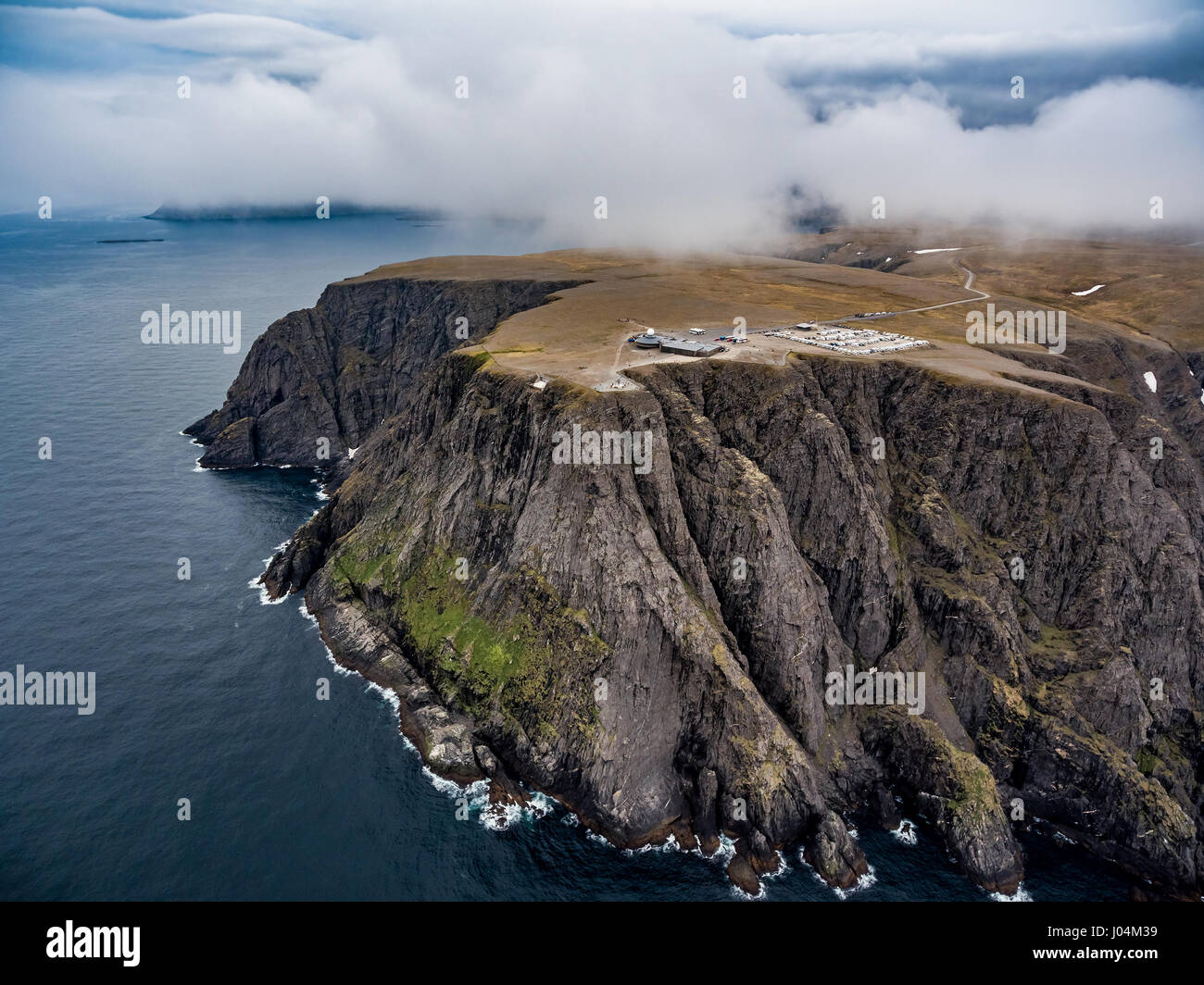 La côte de la mer de Barents le Cap nord (Nordkapp) dans le nord de la Norvège, la photographie aérienne. Banque D'Images