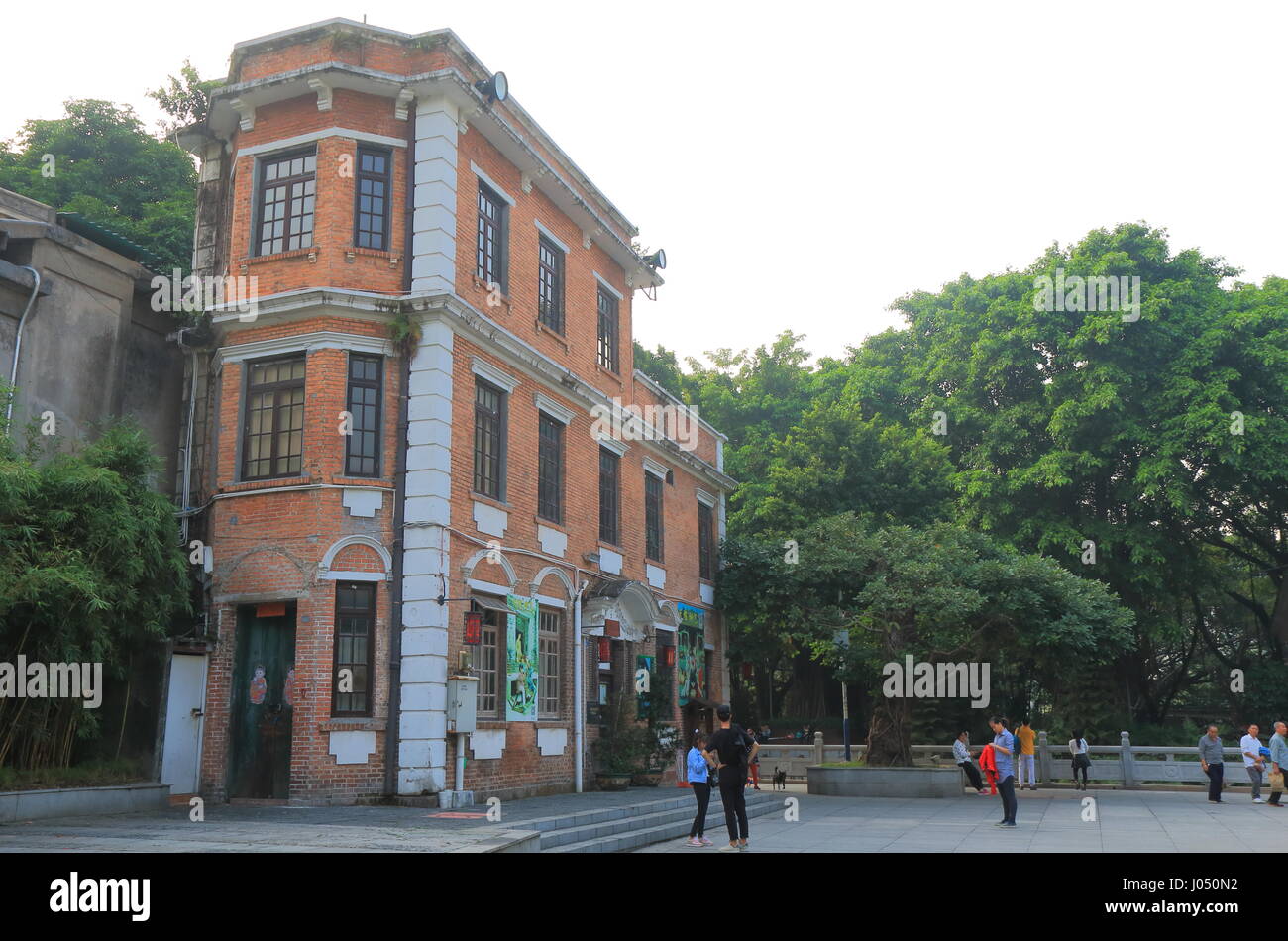 Personnes visitent la ville antique de Xiguan à Guangzhou en Chine. Xiguan) est célèbre pour son architecture traditionnelle et de la culture. Banque D'Images