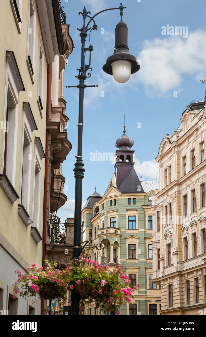 Belle vieille wall lamp sur une rue historique à proximité du Château de Prague Banque D'Images