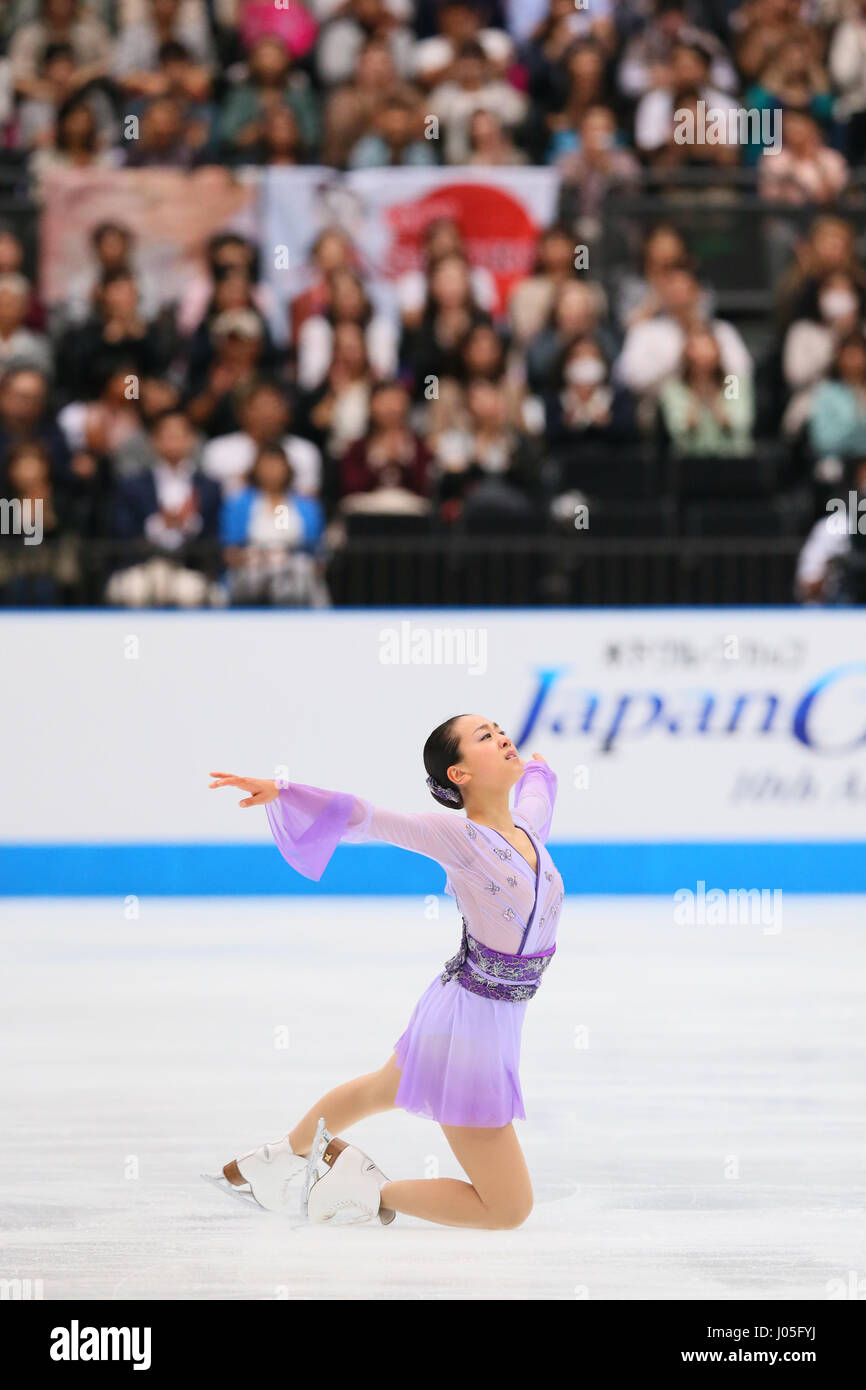 PHOTO : la patineuse artistique japonaise Mao Asada, a annoncé sa retraite de la compétition d'ici le lundi 10 avril 2017 via son blog. L'Asada a été une énorme star au Japon après avoir représenté son pays à deux Jeux olympiques et remporter le Championnat du Monde trois fois. Elle avait été devrait continuer jusqu'à l'occasion des Jeux Olympiques d'hiver de PyeongChang 2018 mais a dû faire face à la concurrence dans le passé 2 ans. Photo originale montre : Mao Asada (JPN), le 3 octobre 2015 - Patinage Artistique : Japon 2015 Ouvert au Saitama Super Arena, Saitama, Japon. (Photo de YUTAKA/AFLO SPORT) Banque D'Images