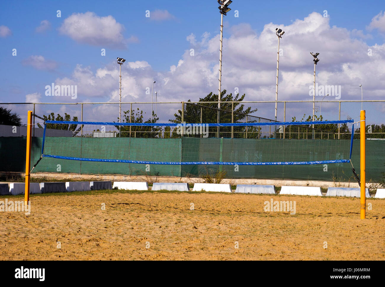 Filet de volley-ball sur le sable. Banque D'Images