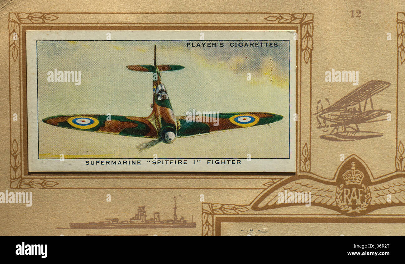 Carte d'une cigarette d'un Supermarine 'Spitfire' fighter dans la série 'Les avions de la Royal Air Force' 1938 Banque D'Images