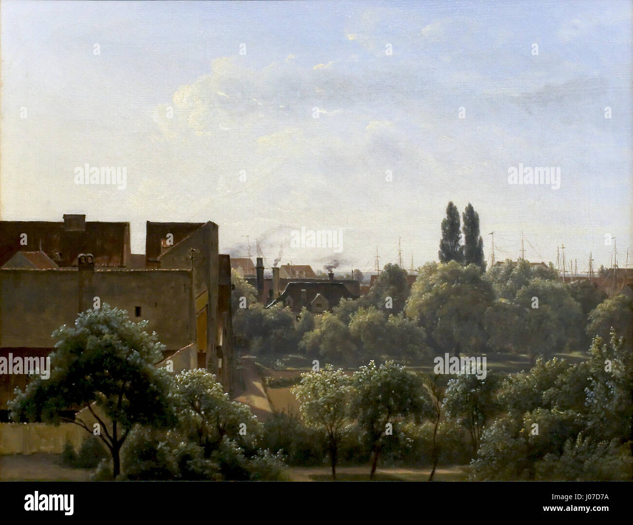 Cette œuvre capture la vue depuis Charlottenborg, offrant un panorama sur le jardin botanique et Mønten en arrière-plan. Il reflète une scène tranquille de la nature et de l'architecture au Danemark. Banque D'Images